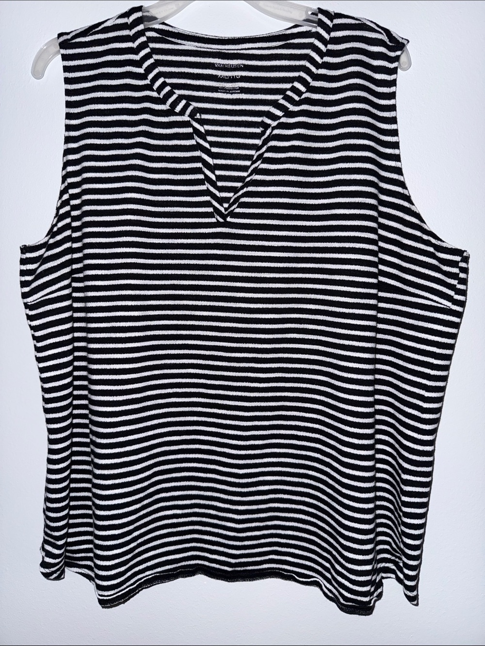 Van Heusen Black & White Striped V-Notch Sleeveless Knit Top